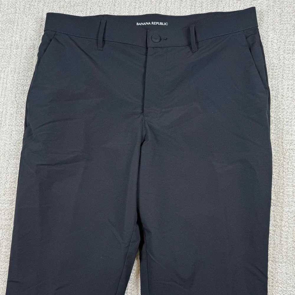 NEW Banana Republic Men 34x30 True Black Performance Tech Chino Pants